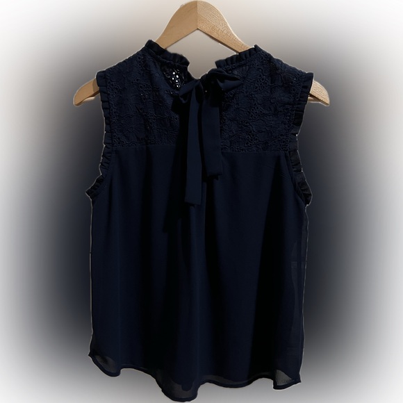 Monteau Los Angeles Blouse with Bow Detail - Picture 2 of 5